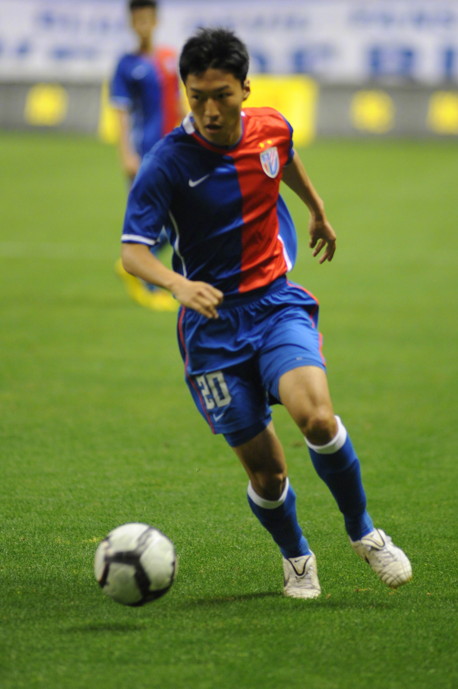 开云官网-里程碑夜！广州队队长鼓劲，国王杯赛前刷纪录，引发热议，数据趋势出现新变化的简单介绍