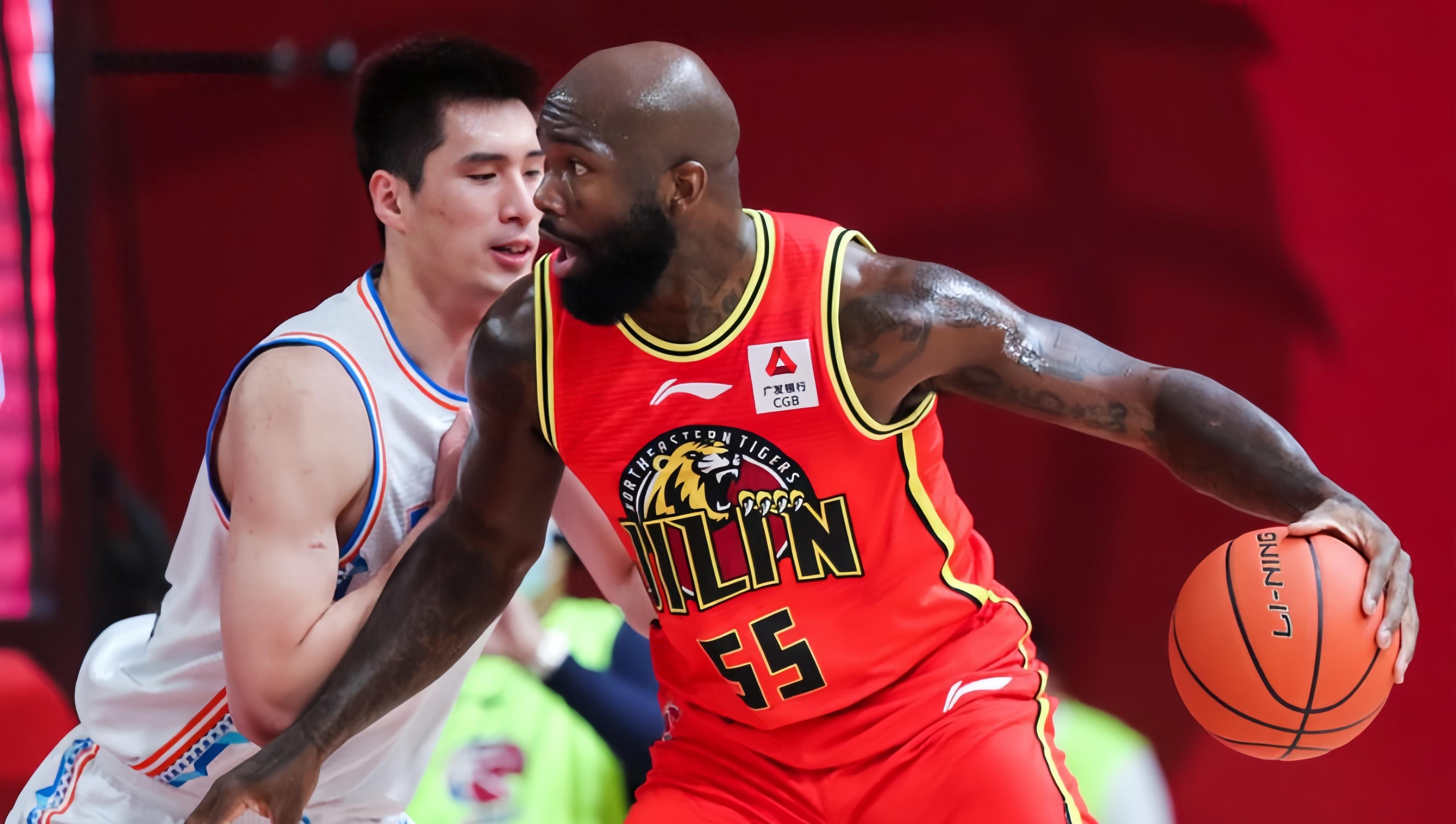 开云-清晨体能课后，休斯敦火箭队长鼓劲备战CBA季后赛，管理层满意，纪律约束更严格(篮球休斯敦火箭队最新消息)