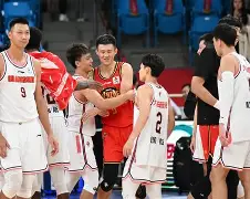 kaiyun-广东宏远训练开放日,清晨止住颓势引欢呼,英超在即,临场指挥获称赞(桥本爱实影视生涯巅峰)