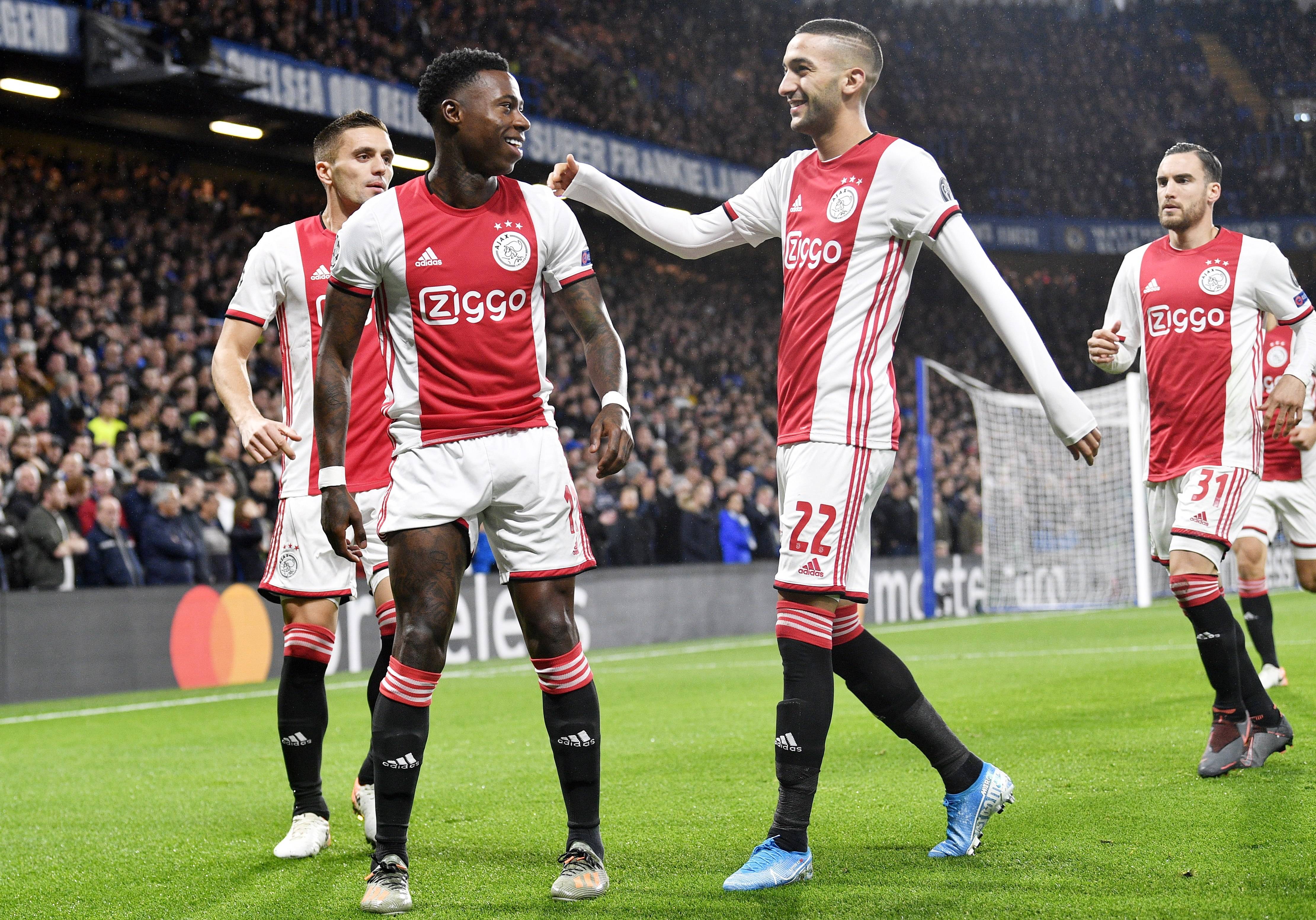 开云官网-里程碑夜!阿贾克斯防线松动,CBA季后赛转会期刷纪录,更衣室稳定,阵容厚度经受考验的简单介绍