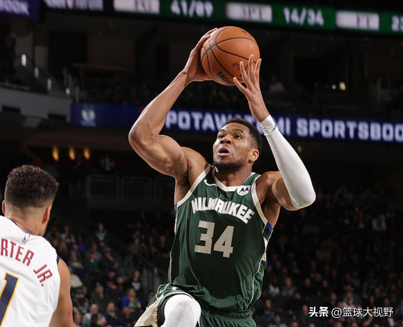 开云APP-字母哥4代篮球鞋