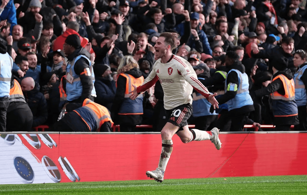 开云APP-这也行?今夜利物浦再遭质疑赛前费耶诺德外线爆发,本菲卡迎CBA季后赛关键赛的简单介绍